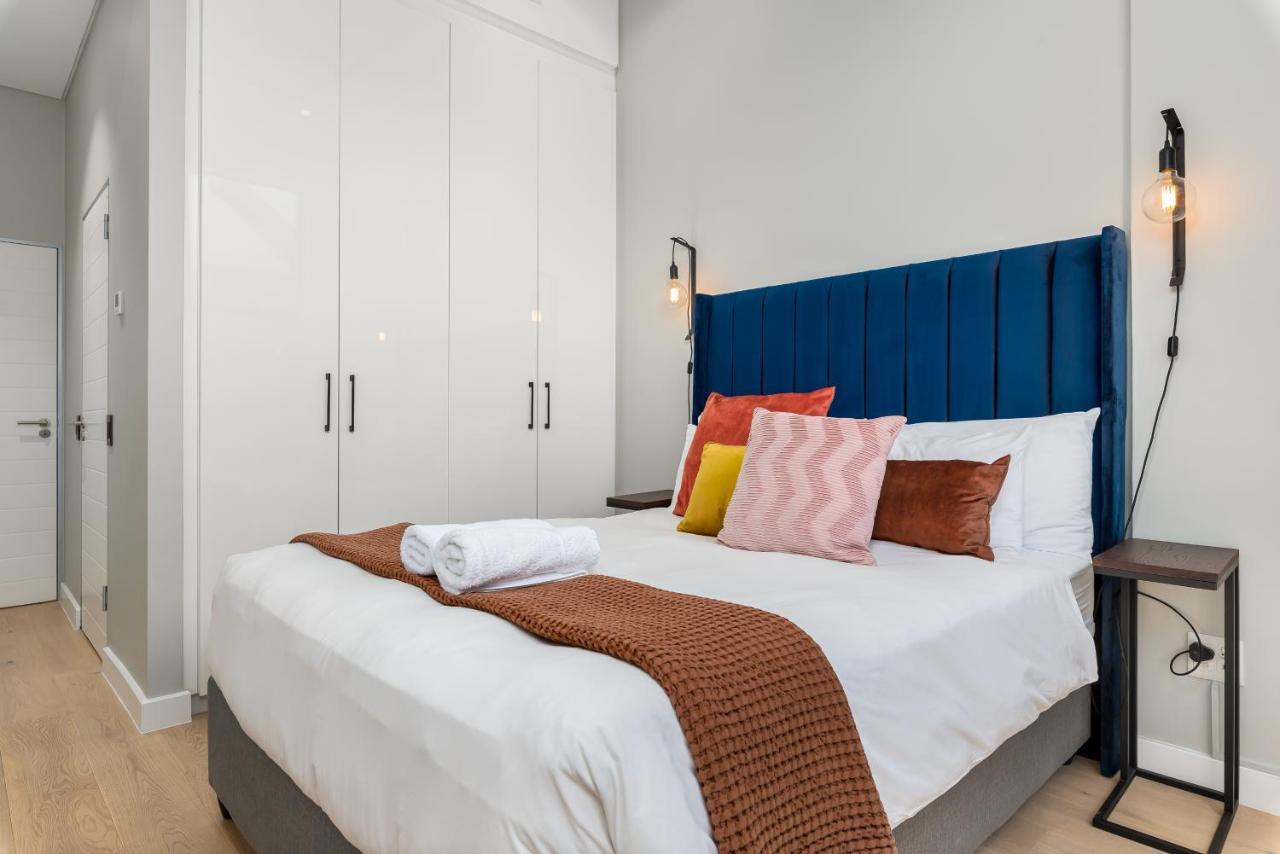 The Docklands Luxury Apartments Кейптаун Екстериор снимка