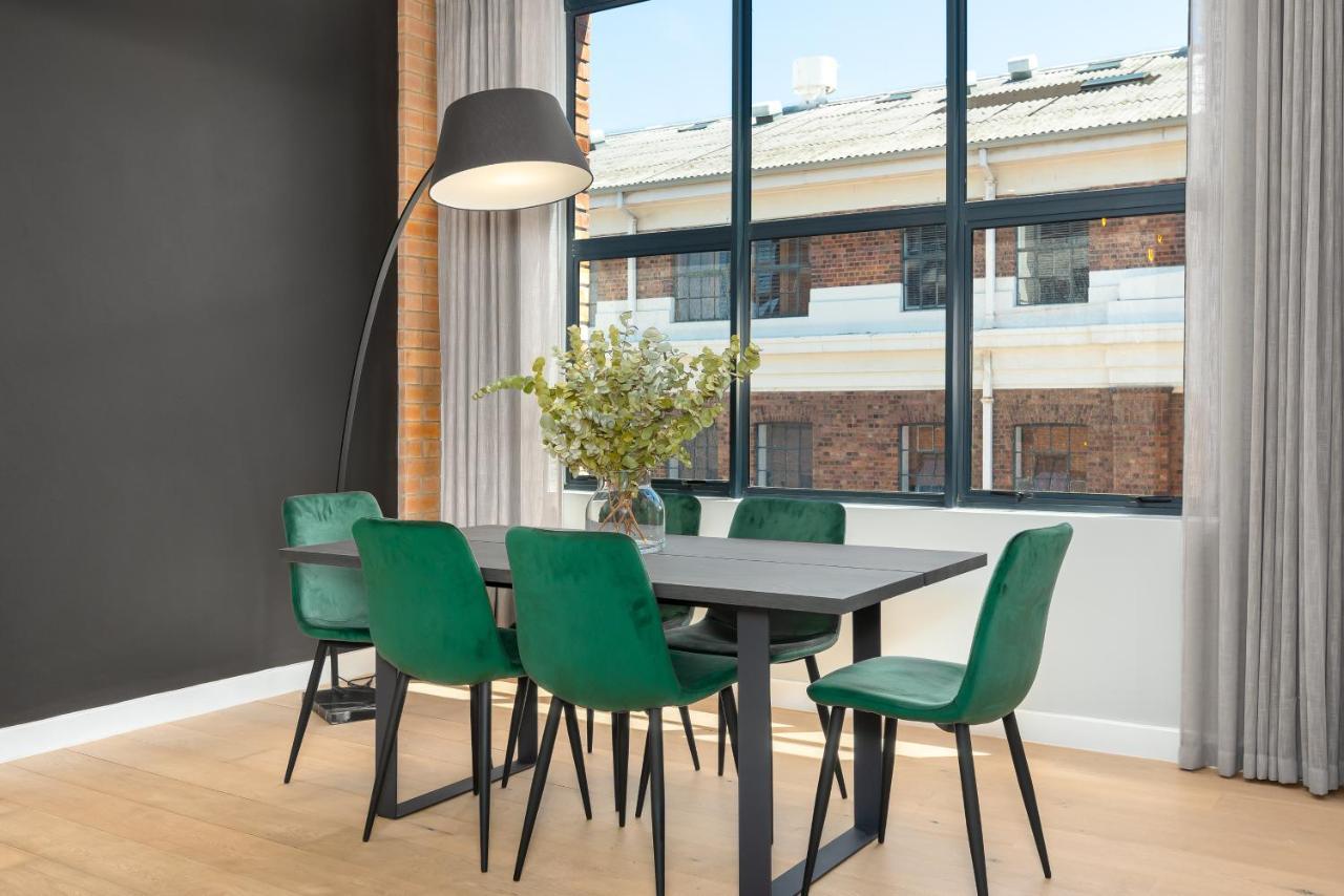 The Docklands Luxury Apartments Кейптаун Екстериор снимка