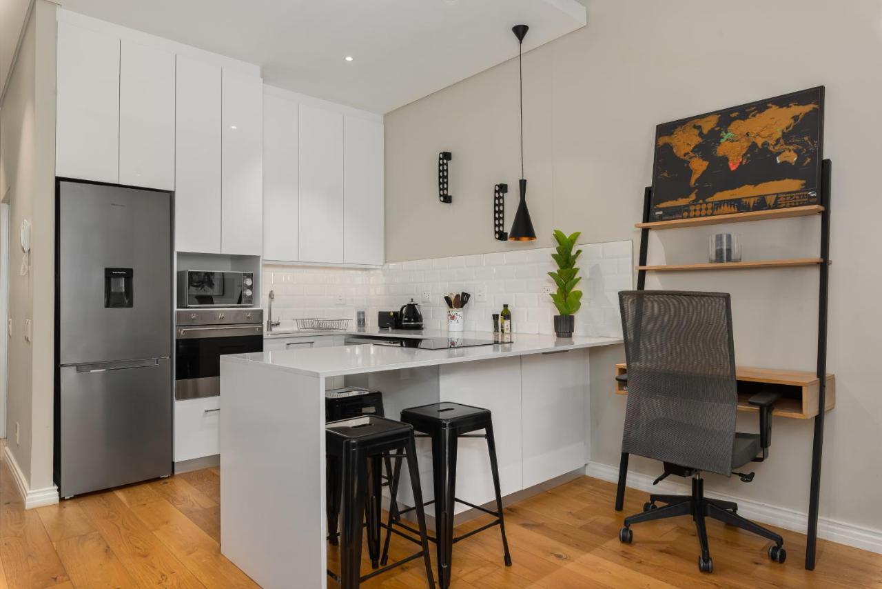 The Docklands Luxury Apartments Кейптаун Екстериор снимка