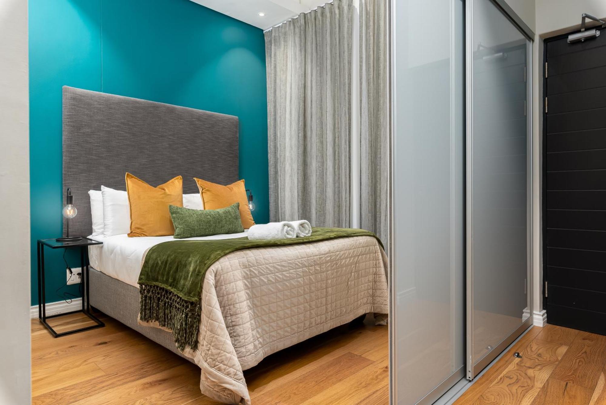 The Docklands Luxury Apartments Кейптаун Екстериор снимка