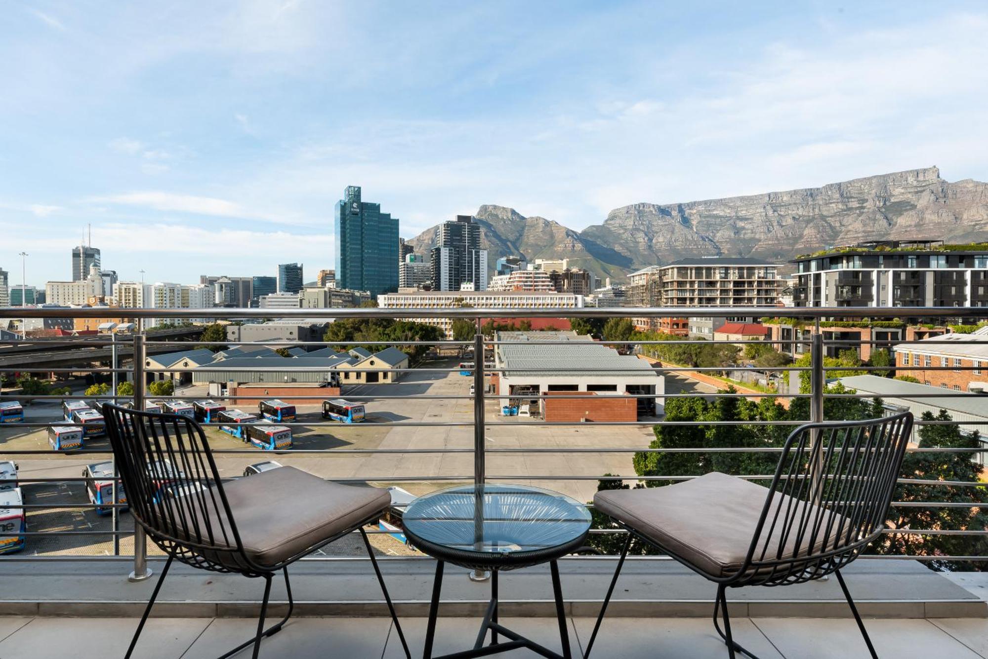 The Docklands Luxury Apartments Кейптаун Екстериор снимка
